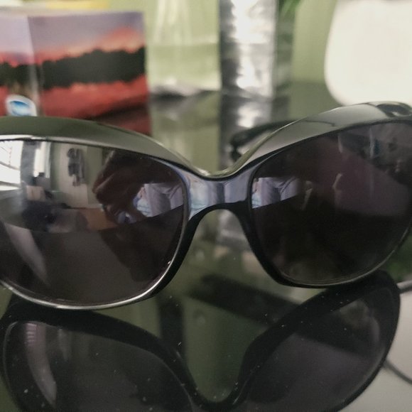 Marc Jacobs Authentic Black Sunglasses - Picture 1 of 6